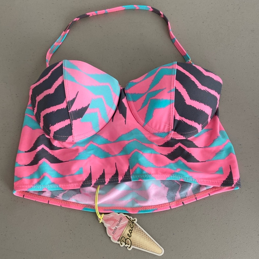 RIVER ISLAND